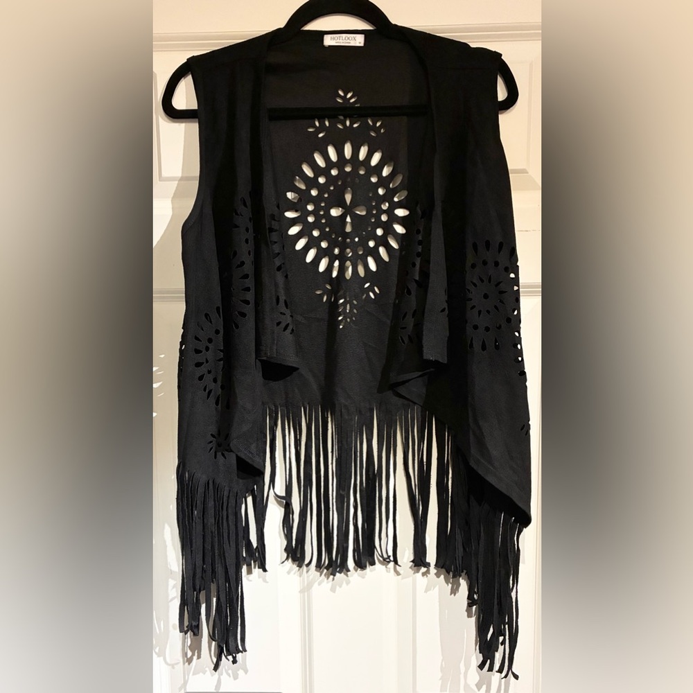 Hotloox Black Sleeveless Cardigan w/ Tassels